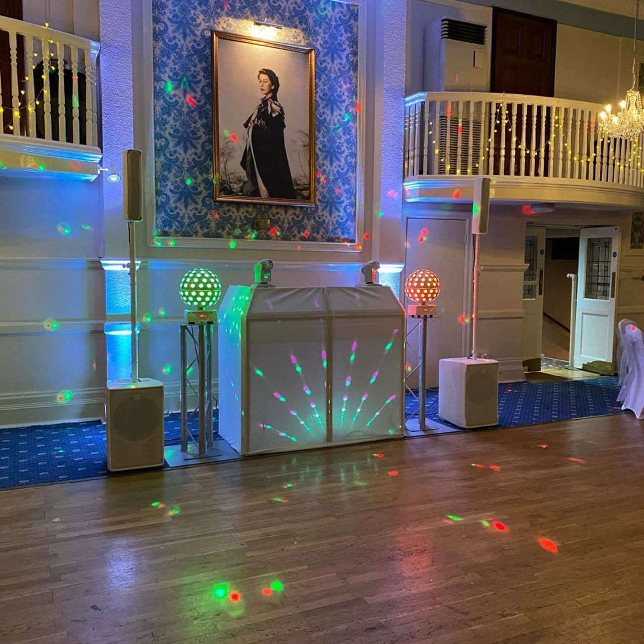 Dj Hire Booth Disco Ball Spinner Lights Wedding Venue