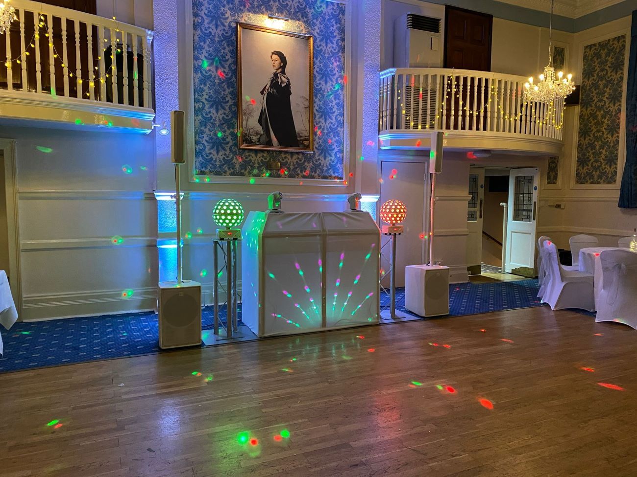 Dj Hire Booth Disco Ball Spinner Lights Wedding Venue
