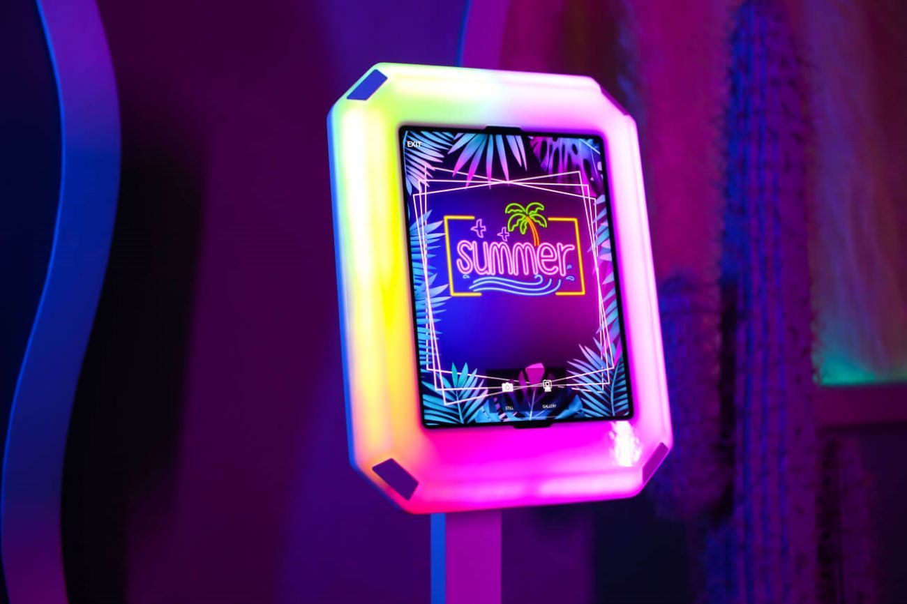 Kids Selfie Pod Photo Booth Screen Close Up Summer Overlay